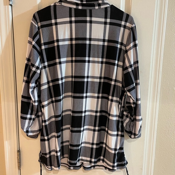 No Comment Women's Black and White Buffalo pattern Shirt 2X - Picture 3 of 4